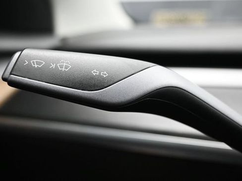 Used 2021 Tesla Model 3 Standard Range Plus RWD image 18