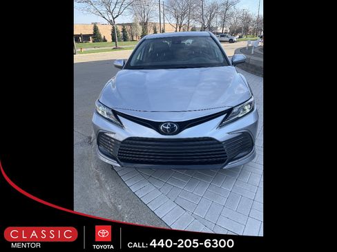 Used 2023 Toyota Camry LE image 2