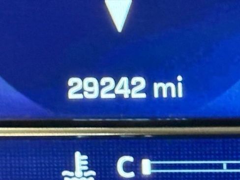 Used 2024 Chevrolet Silverado 2500 LT image 25