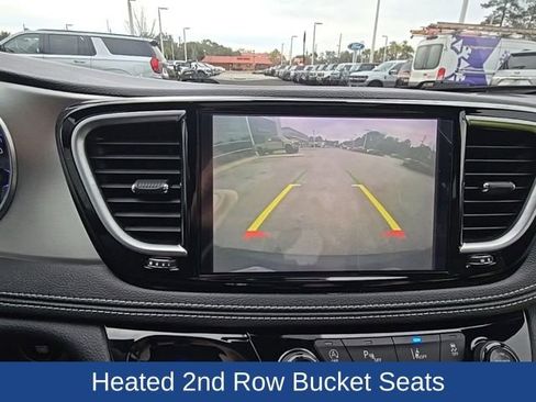 Used 2023 Chrysler Pacifica Limited w/ Uconnect Theater Family Group image 14