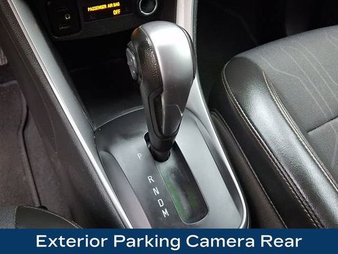 Used 2021 Chevrolet Trax LT AWD/4WD image 11