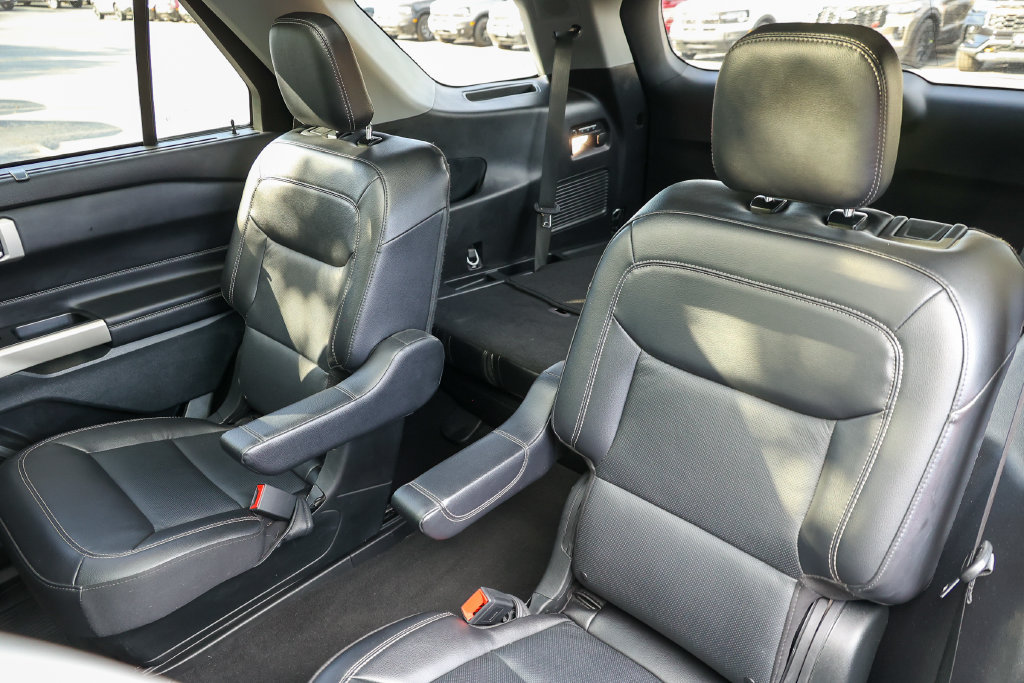 Certified 2023 Ford Explorer Limited w/ Limited Technology Package AWD/4WD image 37