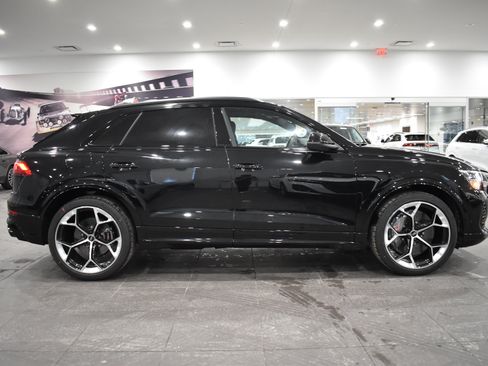 New 2026 Audi RS Q8 performance image 12