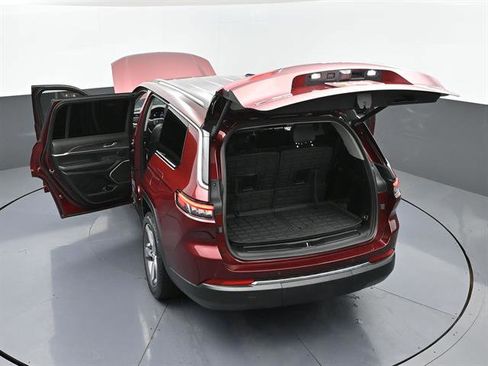 Used 2022 Jeep Grand Cherokee L Limited image 51