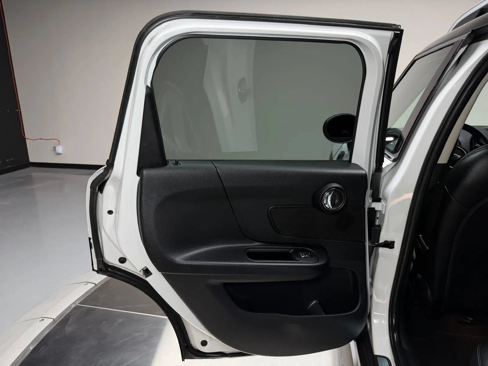 Used 2018 MINI Cooper Countryman FWD image 14