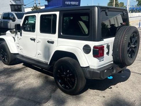 Used 2023 Jeep Wrangler Unlimited Sahara w/ Cold Weather Group AWD/4WD image 10