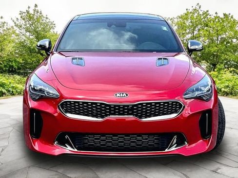 Used 2019 Kia Stinger GT2 AWD/4WD image 3