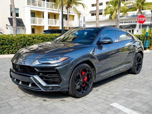 Used 2019 Lamborghini Urus AWD/4WD image 9