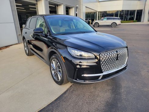 Certified 2024 Lincoln Corsair AWD w/ Equipment Group 101A image 41