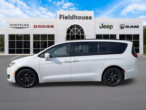 Used 2020 Chrysler Pacifica Touring-L Plus FWD image 8