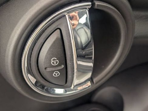 Used 2017 MINI Cooper 2-Door Hardtop FWD image 11