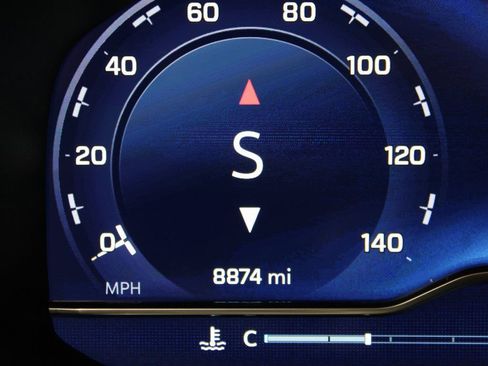 Used 2024 Chevrolet Tahoe Z71 image 13