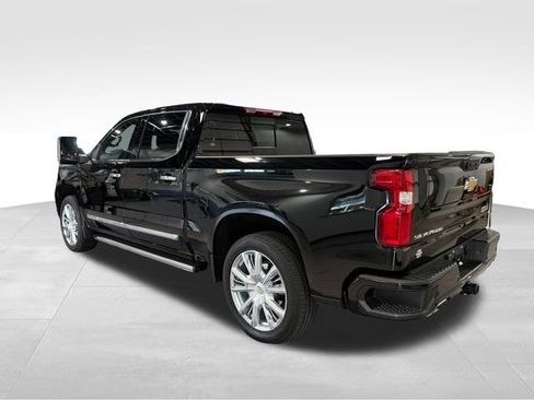 Used 2024 Chevrolet Silverado 1500 High Country w/ High Country Premium Package image 5