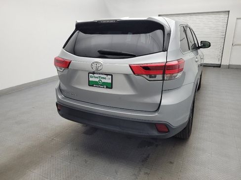 Used 2018 Toyota Highlander LE image 7