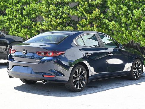 Used 2025 MAZDA MAZDA3 s FWD image 3