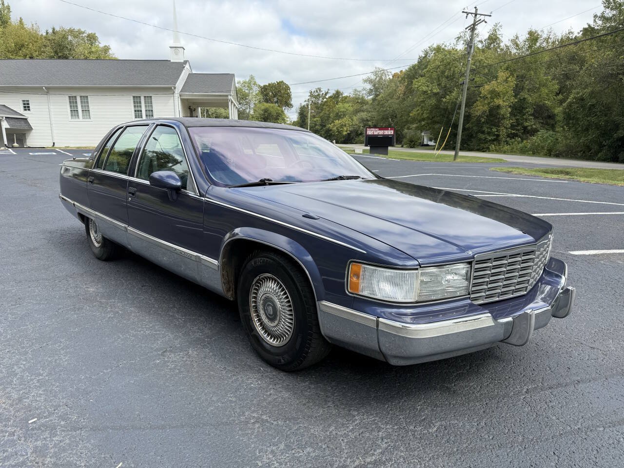 Used 1994 Cadillac Fleetwood Brougham RWD image 1