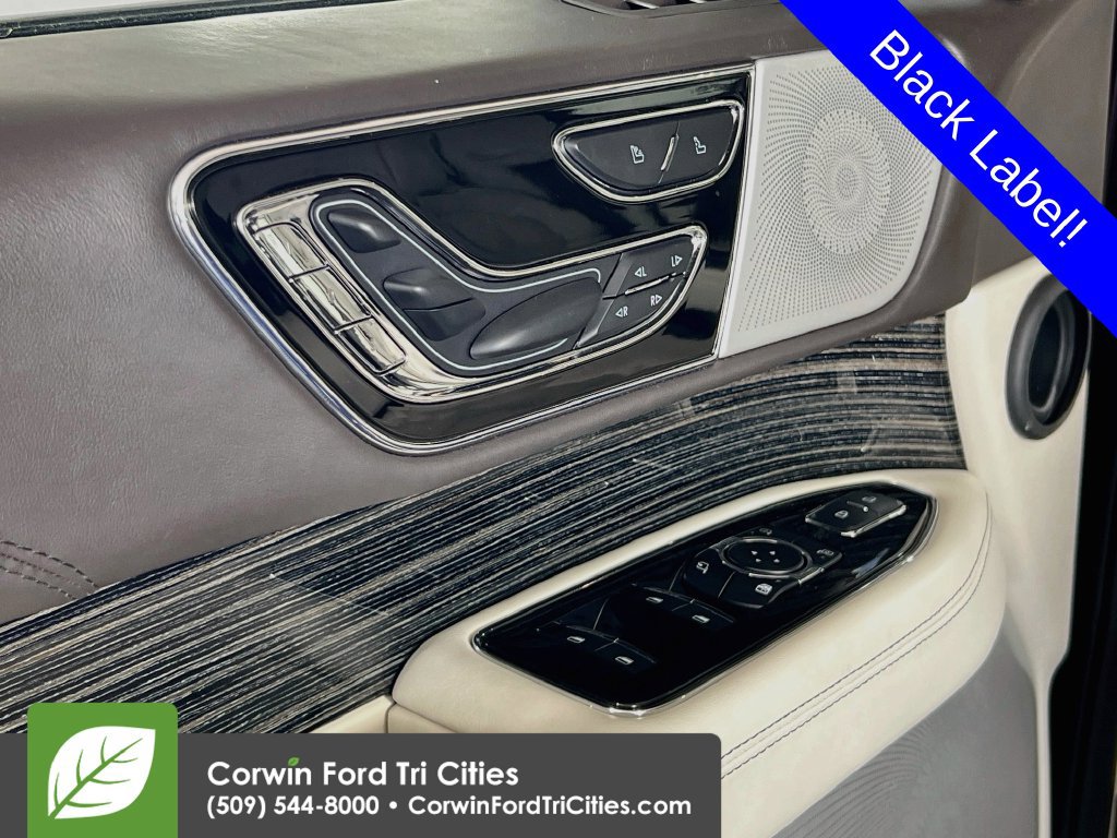 Used 2024 Lincoln Navigator Black Label AWD/4WD image 11