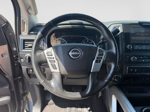Used 2023 Nissan Titan SV w/ SV Convenience Package AWD/4WD image 8