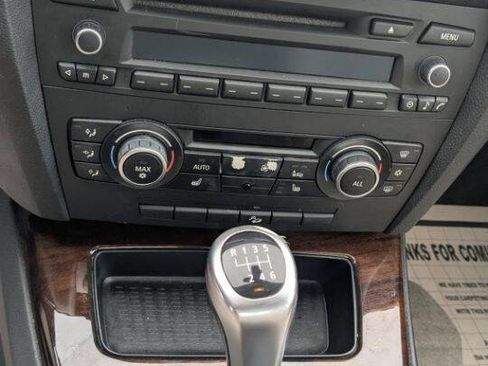 Used 2011 BMW 328i xDrive Sedan image 32