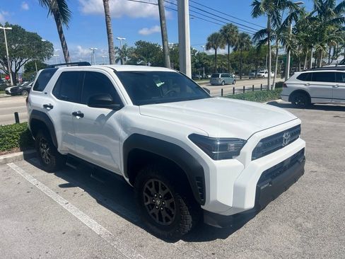 Used 2025 Toyota 4Runner SR5 AWD/4WD image 3