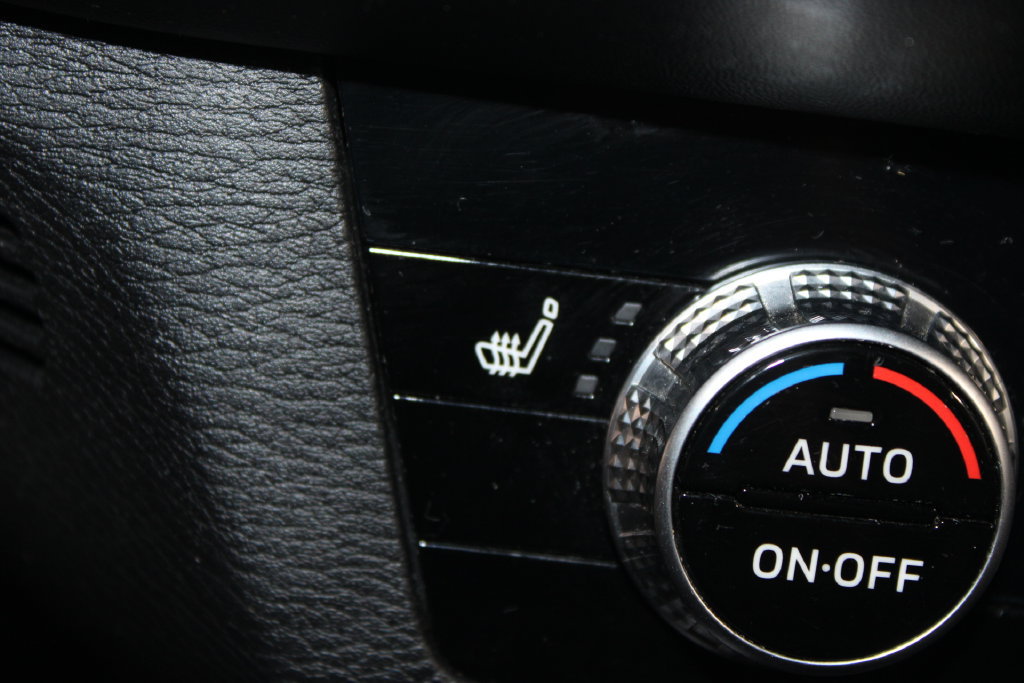Used 2023 Mitsubishi Outlander SE Black Edition AWD/4WD image 41