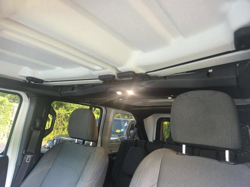 Used 2024 Jeep Wrangler Unlimited AWD/4WD image 12