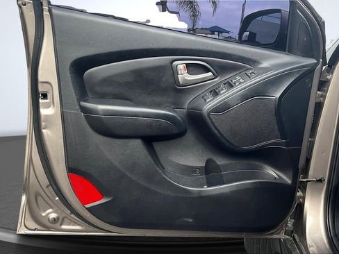 Used 2013 Hyundai Tucson GLS FWD image 22