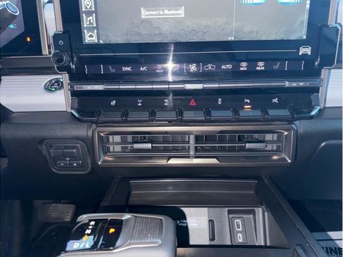 Used 2024 GMC Hummer EV 2X w/ Extreme Off-Road Package image 21