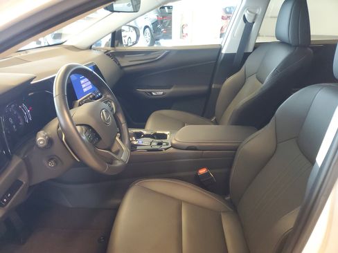 Used 2025 Lexus NX 250 FWD w/ Accessory Package (Z1) image 19