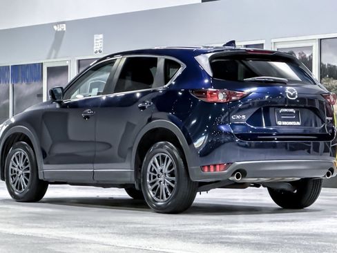 Used 2020 MAZDA CX-5 Touring FWD image 3