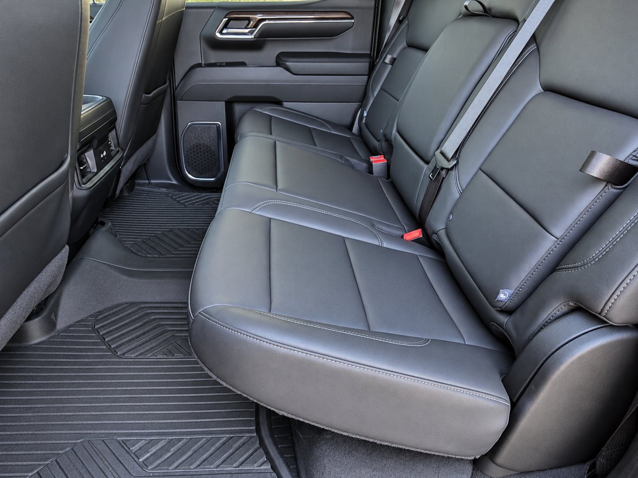 Certified 2024 Chevrolet Silverado 1500 LT Trail Boss w/ Convenience Package II AWD/4WD image 27