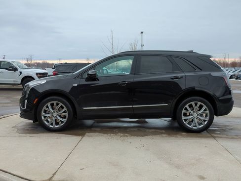 Used 2021 Cadillac XT5 Sportv image 3