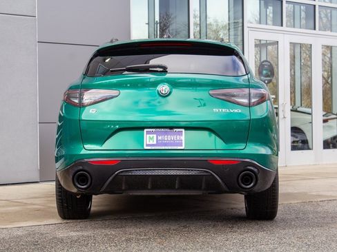 New 2025 Alfa Romeo Stelvio Sprint image 9