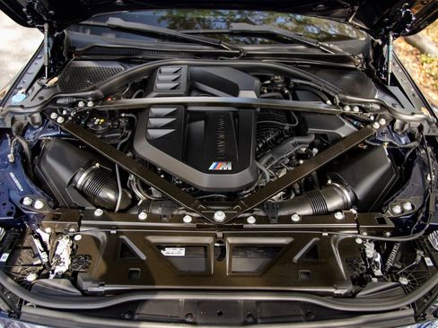 Used 2023 BMW M4 xDrive Competition image 43