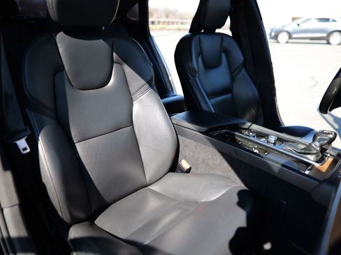 Used 2021 Volvo S90 T6 Momentum image 28