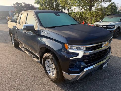 Used 2022 Chevrolet Silverado 1500 LT w/ Protection Package RWD image 2