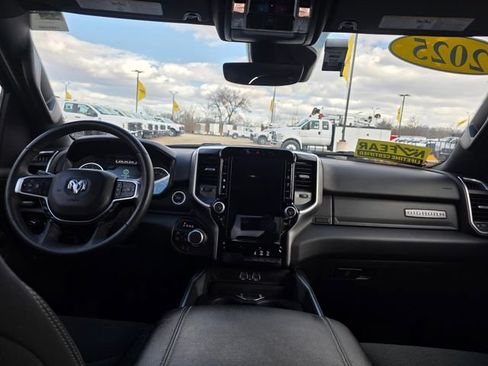 Used 2025 RAM 1500 Big Horn AWD/4WD image 43