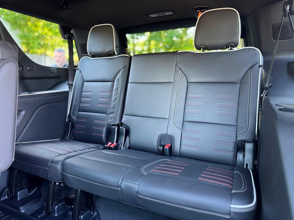 Used 2026 GMC Yukon AT4 Ultimate AWD/4WD image 27
