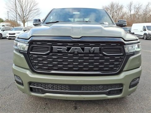New 2026 RAM 1500 4x4 Crew Cab image 2