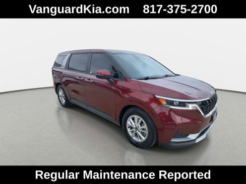 Used 2024 Kia Carnival LX FWD image 2