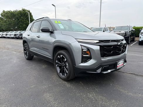 Used 2026 Chevrolet Equinox RS AWD/4WD image 3