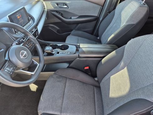 Used 2023 Nissan Rogue SV image 28