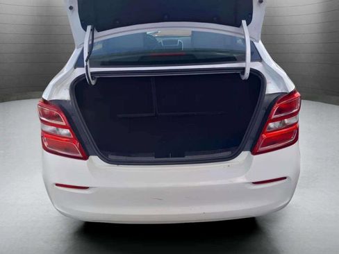 Used 2018 Chevrolet Sonic LS FWD image 20