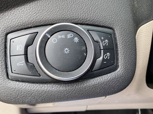 Certified 2017 Ford Escape Titanium FWD image 33