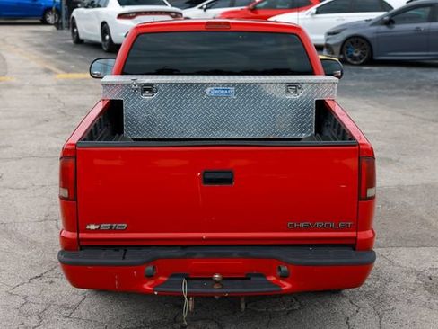 Used 2000 Chevrolet S10 Pickup LS w/ Preferred Equipment Group RWD image 12