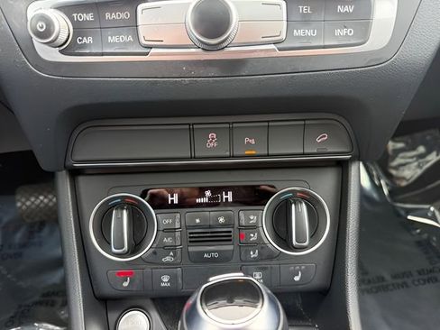 Used 2016 Audi Q3 2.0T Prestige w/ Prestige Package image 23