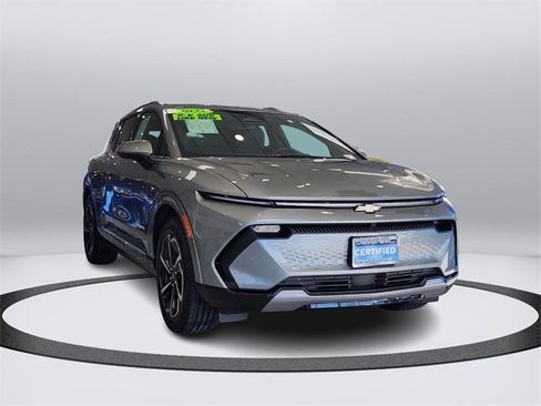 Used 2025 Chevrolet Equinox EV LT w/ Convenience Package image 5