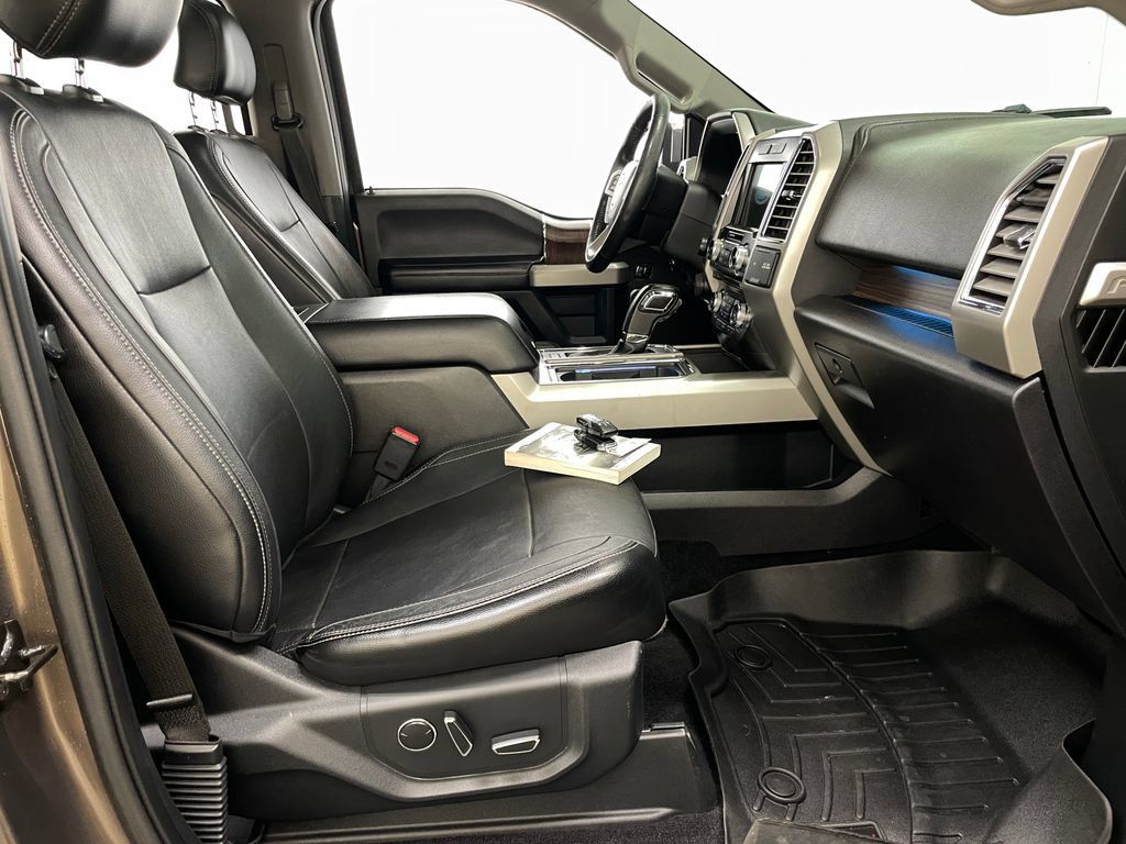 Used 2016 Ford F150 Lariat w/ Equipment Group 502A Luxury AWD/4WD image 38
