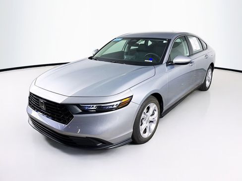 Certified 2025 Honda Accord LX image 4