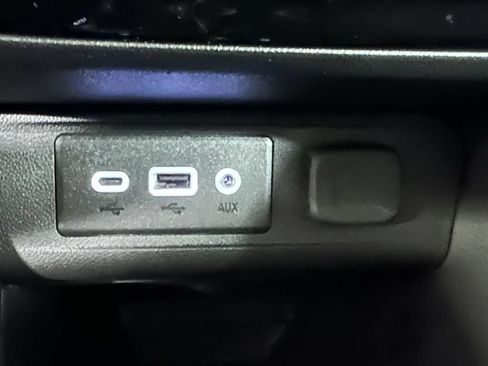 Certified 2023 Buick Encore GX Preferred w/ Cold Weather Comfort Package FWD image 23